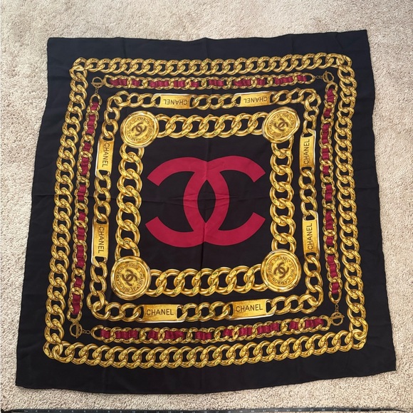 Chanel 31 Rue Cambon Paris Chain Link Black and Burgundy Scarf - Picture 4 of 8